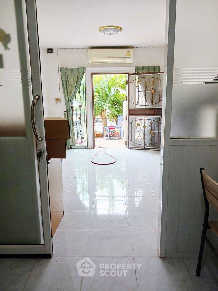 รูป ทาวน์เฮ้าส์ 3-ห้องนอน ใน หนองบอน (ID 2430829) - รูปที่ 1/3