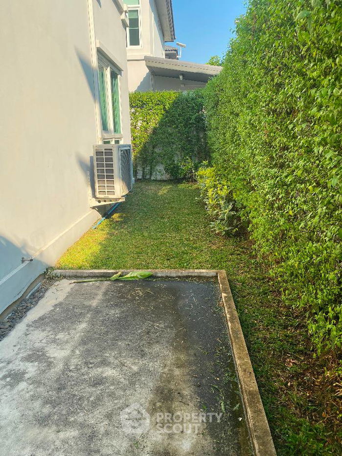 picture 3-BR House at Mantana Motorway-New Krungthepkreetha close to Suvarnabhumi Airport (ID 2048315) - 16/18