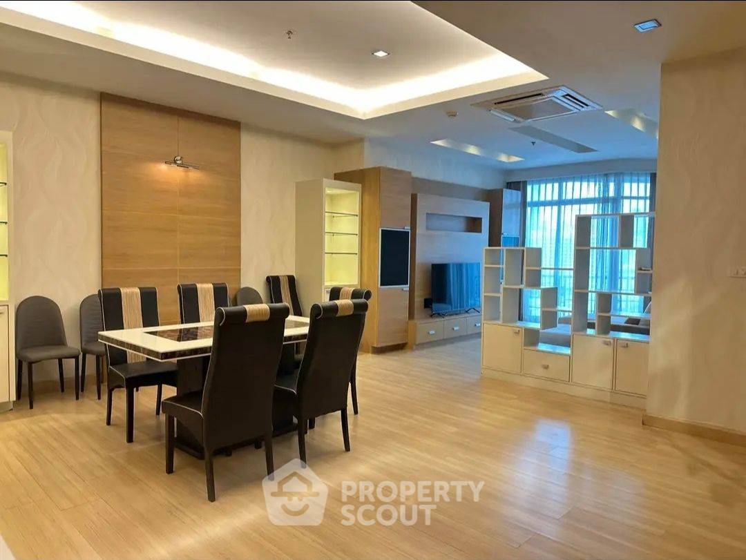 picture 2-BR Condo at Baan Sathorn Chaopraya near BTS Krung Thon Buri (ID 1094849) - 1/13