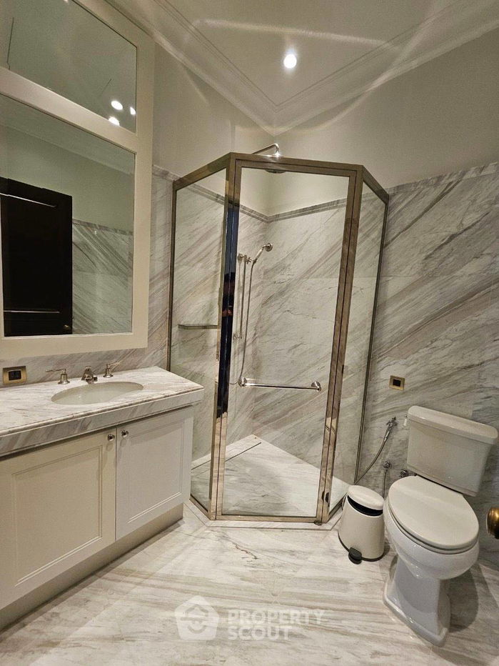 picture 3-BR Condo at 98 Wireless near BTS Phloen Chit (ID 2053524) - 16/17