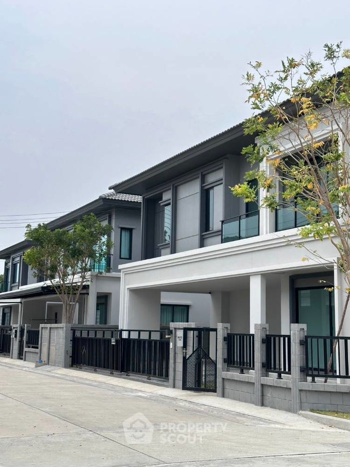 รูป บ้าน 5-ห้องนอน ใน ศีรษะจรเข้ใหญ่ (ID 2047019) - รูปที่ 1/37