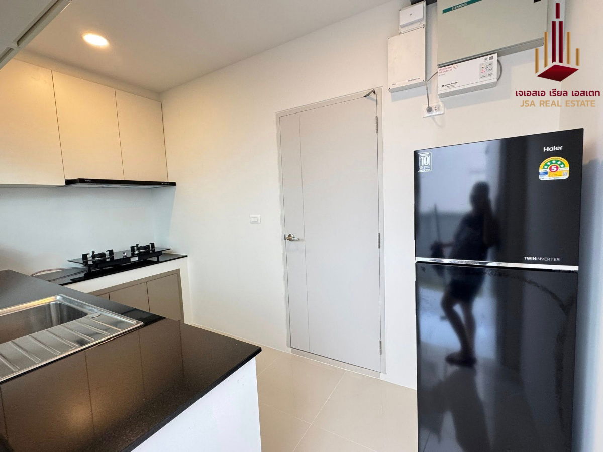 picture ✨ For Rent: Centro Bangna✨  💰 Only 100,000 THB/month - 8/9