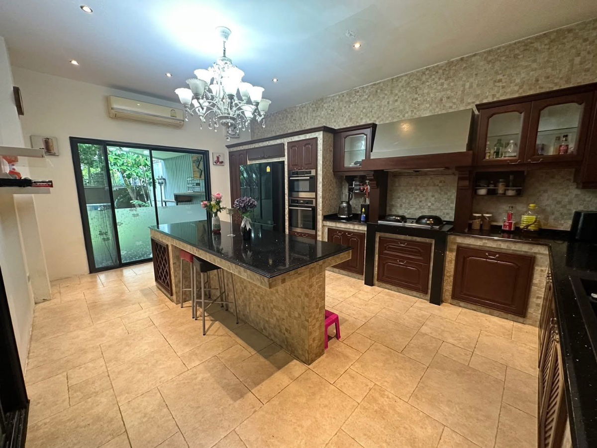 รูป บ้านเดี่ยว 4 ห้องนอน บนที่ดินแปลงใหญ่ ทำเลกรุงเทพกรีฑา 🏡 - รูปที่ 12/19