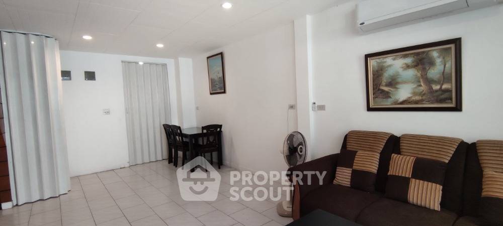 รูป ทาวน์เฮาท์ 2-ห้องนอน ใน สวนหลวง (ID 2024891) - รูปที่ 6/18