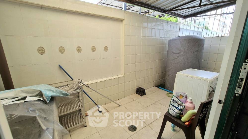 รูป ทาวน์เฮาท์ 3-ห้องนอน ใน สวนหลวง (ID 1832285) - รูปที่ 5/24