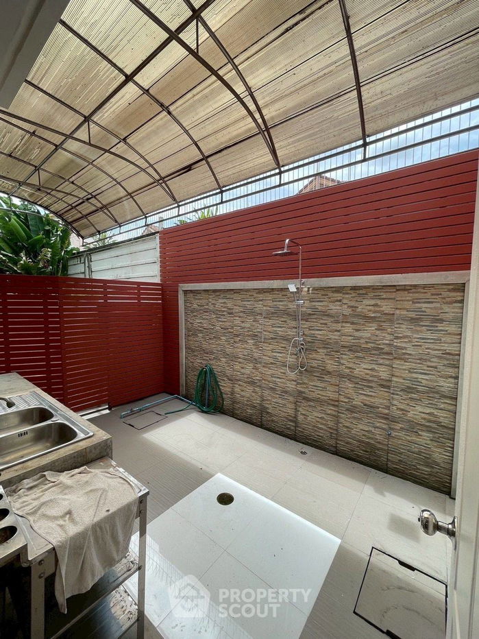 รูป ทาวน์เฮาท์ 3-ห้องนอน ใน ท่าทราย (ID 2172483) - รูปที่ 21/30