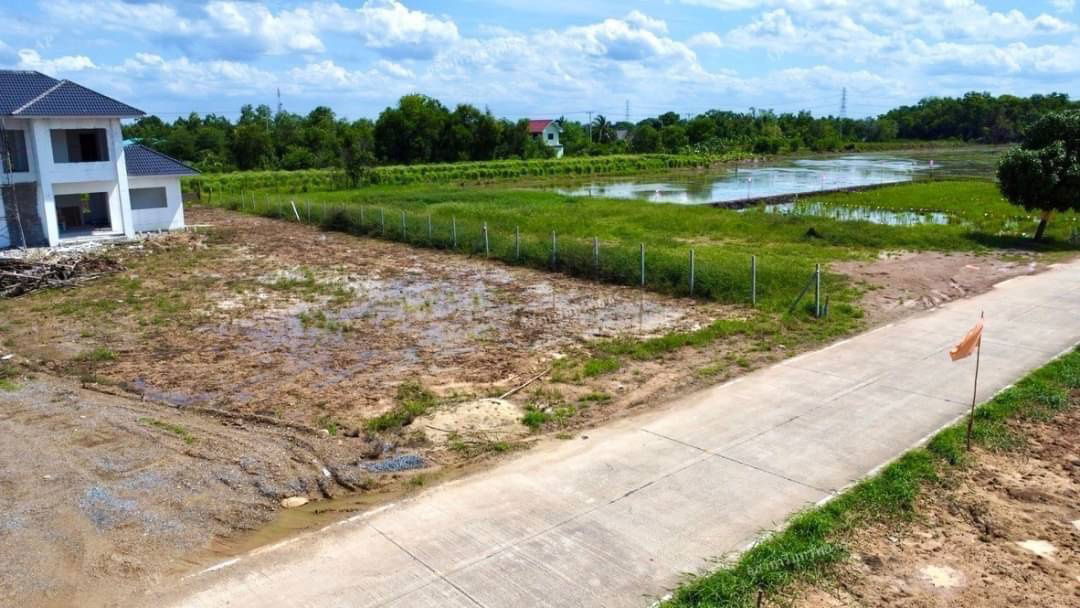 รูป ที่ดินติดถนน2ด้านค10หนองเสือปทุมธานี1ไร่2700000คอนกรีต8มถนนรังสิตนครนายกคาเฟ่แกะบัว650รพ.หนองเสือ300มอำเภอ1.1กมโฉนดพร้อมโอน - รูปที่ 9/19