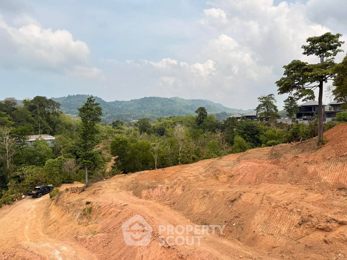 รูป ที่ดินสำหรับปล่อยขาย 3,656 ตารางเมตร แถว ใน เชิงทะเล (ID 2108324) - รูปที่ 3/8