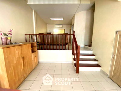 ทาวน์โฮม ถนนเทียมร่วมมิตร : ทาวน์เฮาท์ 3-ห้องนอน ใน วังทองหลาง (ID 1756911)