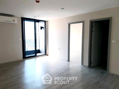 Condos for sale Imperial World Samrong : 1-BR Condo at Ideo Mobi Sukhumvit Eastpoint near BTS Bearing (ID 2039073)