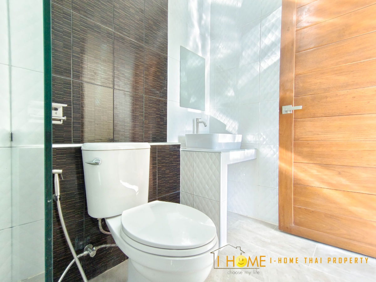 รูป ให้เช่า Pool villa 2 ชั้นหลังใหญ่ 14 ห้องนอน 15 ห้องน้ำ 1 ห้องครัว 3 ที่จอดรถ - รูปที่ 35/72