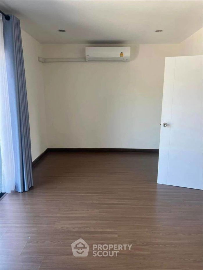 รูป ทาวน์เฮาท์ 3-ห้องนอน ใน บางเลน (ID 2028662) - รูปที่ 7/8