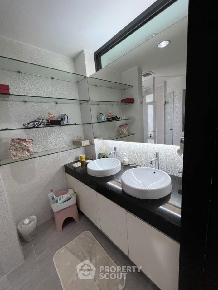 รูป ทาวน์เฮาท์ 4-ห้องนอน ใน จันทรเกษม (ID 1431434) - รูปที่ 13/14