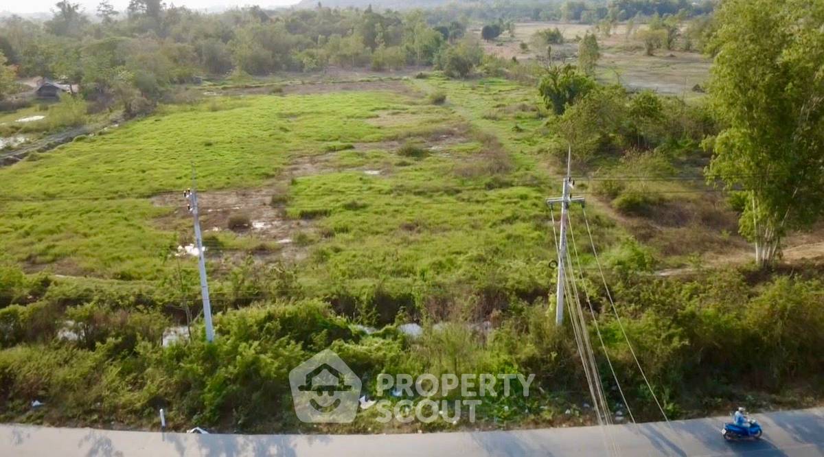 รูป ที่ดินสำหรับปล่อยขาย 19,200 ตารางเมตร แถว ใน ทับใต้ (ID 2050953) - รูปที่ 2/6