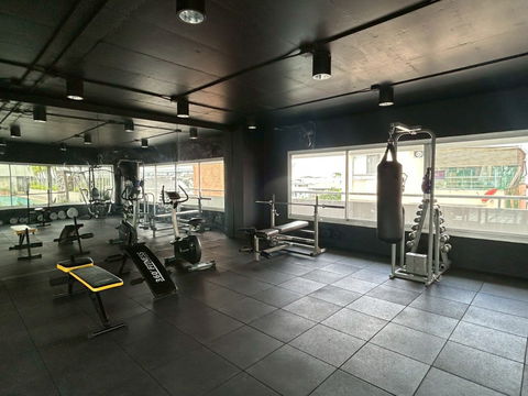 คอนโด ป.ธนา ทาวเวอร์ ขายอาคารพาณิชย์ ชั้น 1 ทำเลดี ใกล้ MRT โชคชัย 4