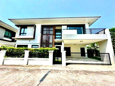 เช่าบ้านเดี่ยว ศรีราชา ชลบุรี : บ้าน 3-ห้องนอน ที่ เดอะ คอมพลีท ศรีราชา ใน สุรศักดิ์ (ID 2148327)