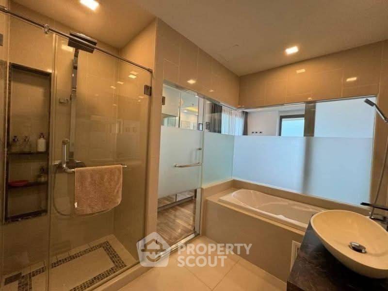 picture 2-BR Condo at The Peak Towers close to Phratamnak (ID 2453423) - 10/12