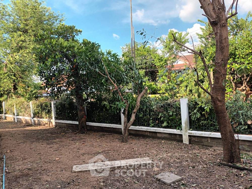 picture 4-BR House at Sammakorn Ramkhamhaeng in Saphan Sung (ID 1446165) - 3/19