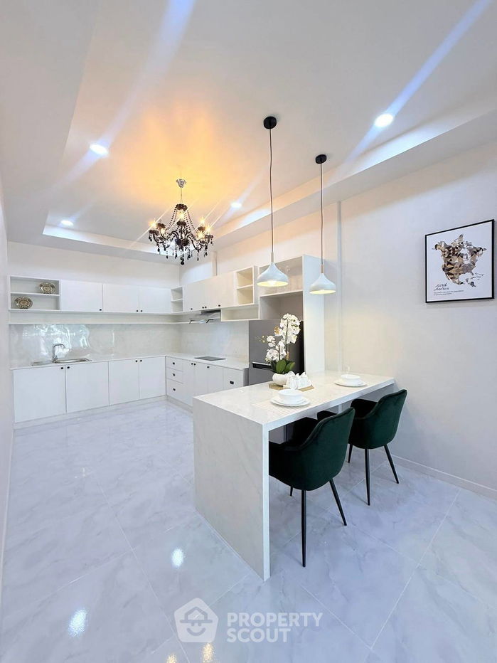 รูป ทาวน์เฮาท์ 2-ห้องนอน ใกล้ พัทยาตะวันออก (ID 2101239) - รูปที่ 5/14