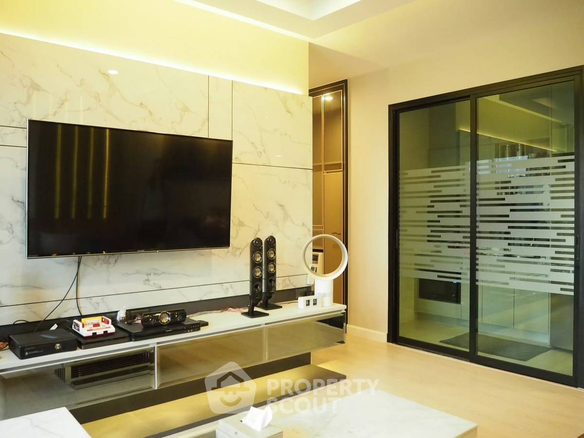 รูป คอนโด 2-ห้องนอน ที่ เดอะ นิช ไพรด์ ทองหล่อ เพชรบุรี ใน บางกะปิ (ID 2008416) - รูปที่ 2/9