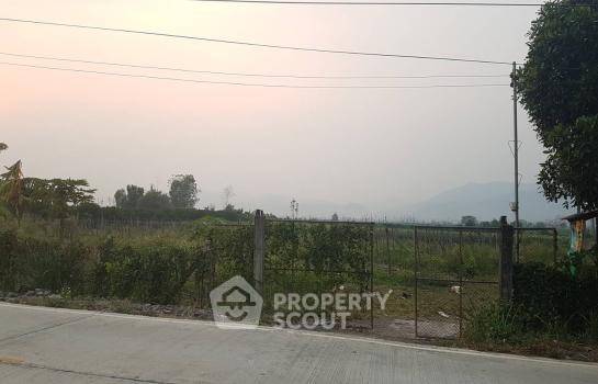 รูป ที่ดินสำหรับปล่อยขาย 38,400 ตารางเมตร แถว ใน แม่นาวาง (ID 1971302) - รูปที่ 2/4