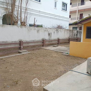 บ้าน 2-ห้องนอน ที่ บ้านฉันทะวิลเลจ ใกล้ เดอะ เวเนเซีย (ID 2457189)