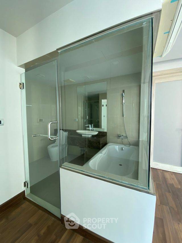 picture 2-BR Condo at The Peak Towers close to Phratamnak (ID 1510237) - 13/14