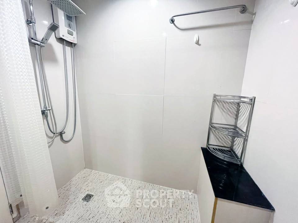 picture 2-BR Condo at Life @ Ratchada-Huaikwang near MRT Sutthisan (ID 2456589) - 7/11