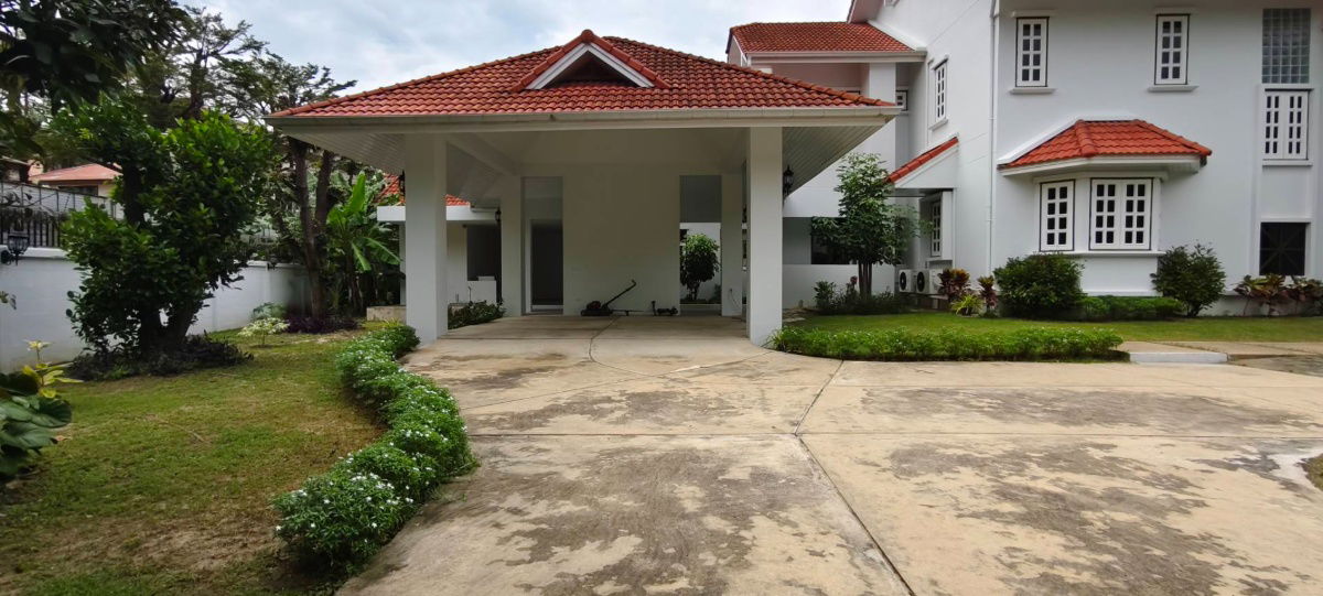 รูป ให้เช่า บ้านเดี่ยว หลังใหญ่ หลังริม 4 ห้องนอน ซอยปรีดีพนมยงค์ 11 สุขุมวิท 71 คลองตัน พร้อมเฟอร์นิเจอร์ไม้สักทั้งหลัง - รูปที่ 5/37