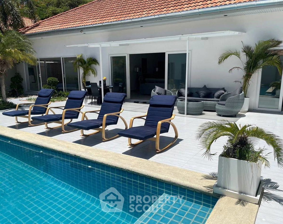 รูป วิลล่า 10-ห้องนอน ใกล้ เมืองพัทยา (ID 2102900) - รูปที่ 10/20