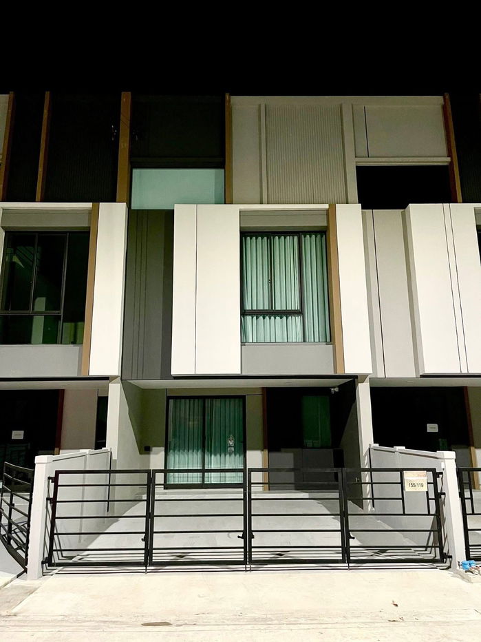 picture Brand-new 2.5-storey townhouse for rent – Ready to move in The house has never been occupied before – Prime location behind MEGA Bangna - 3/18