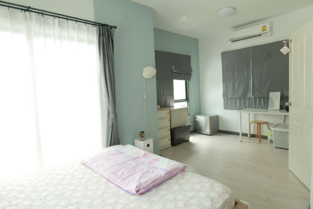 picture Stylishly decorated. Ready to move in. 30% cheaper than brand new empty home. - 7/7