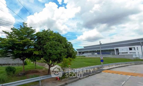 26,864 m² Land for Sale in Surasak (ID 2080959)