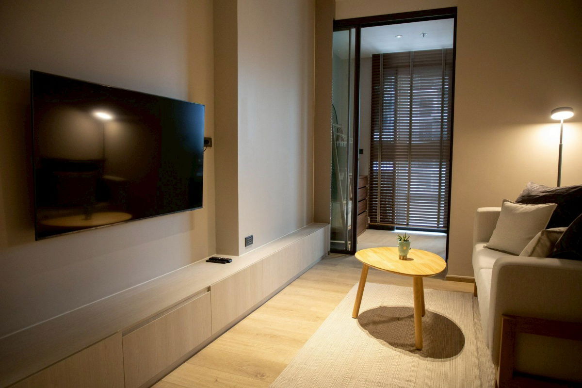 picture Excellent location! Between BTS Phrom Phong and Ekkamai - 5/6