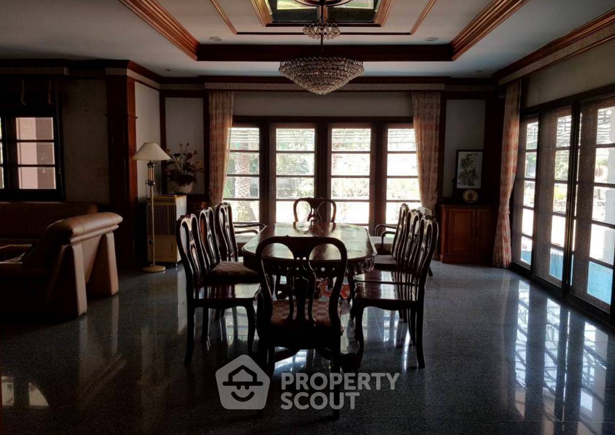 รูป บ้าน 5-ห้องนอน ใน บางพูด (ID 1798546) - รูปที่ 3/10