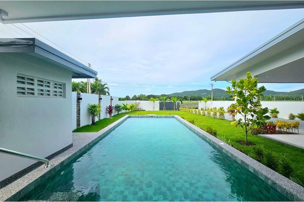 picture [920601001-693] Spacious Family Villa, 3 Bed 3 Bath in Hua Hin Soi 70 For Sale - 9/44