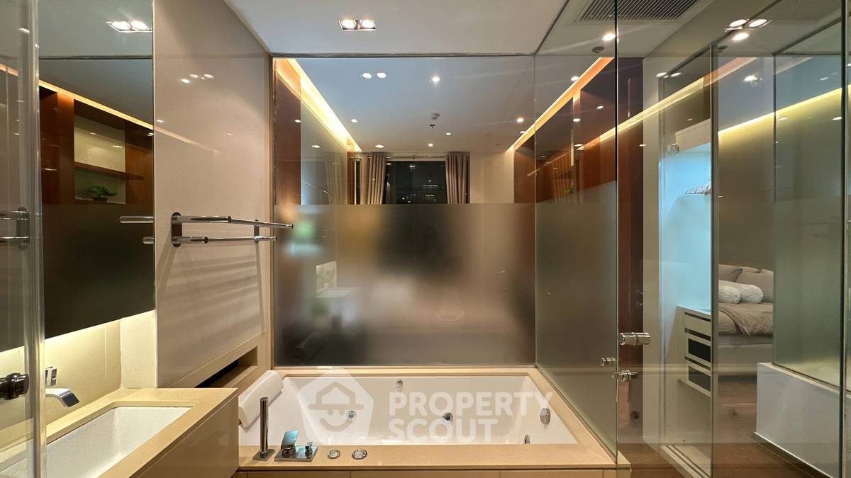 picture 1-BR Condo at The Address Sukhumvit 28 near BTS Phrom Phong (ID 2457668) - 10/19