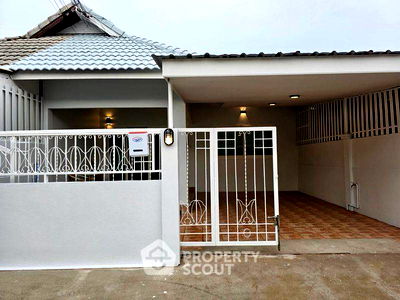 Houses for sale Taolo Road : 2-BR House close to East Pattaya (ID 2136017)