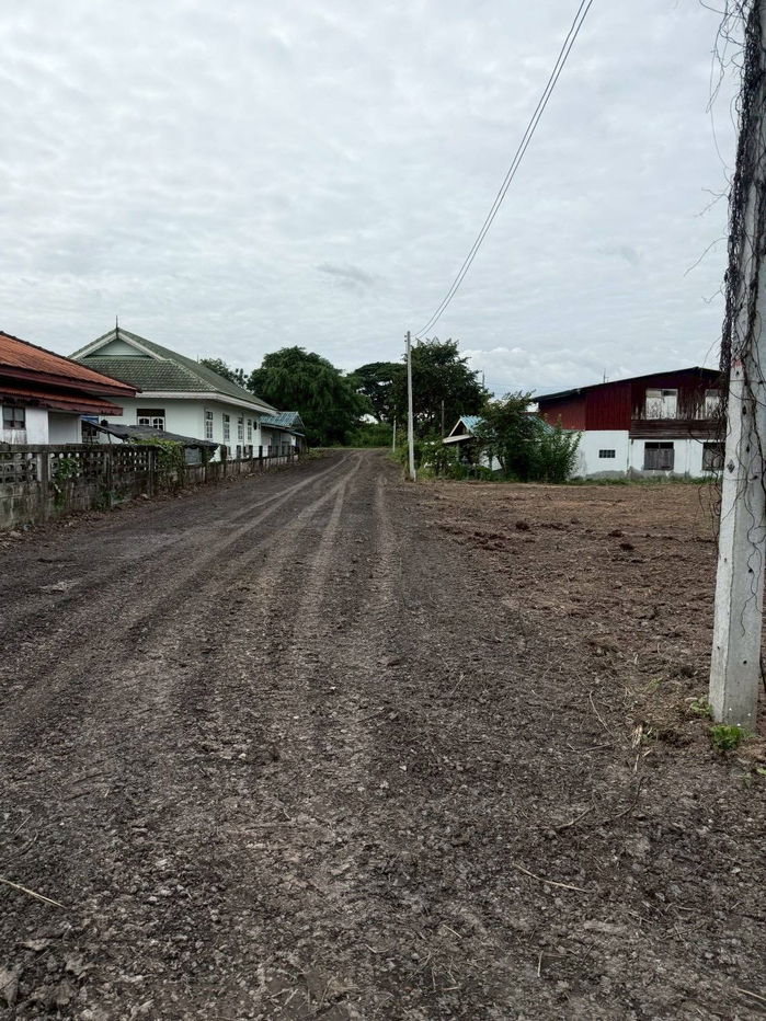 รูป ที่ดินคุณภาพคลองใหญ่บ้านสวนคลองเหมืองนครนายก66ตรวดาวน์50000ตรวละ4900ผ่อน3ปีไม่มีดอกเบี้ยเงินสดลด30000ใกล้ศูนยราชการน้ำไฟดินถมแล้วไม่ท่วมอากาศลมเย็น - รูปที่ 15/19