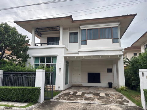 Home for rent at Setthasiri Bangna-Wongwaen