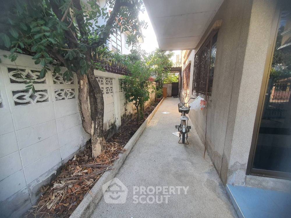 รูป บ้าน 2-ห้องนอน ใน สามวาตะวันตก (ID 2010057) - รูปที่ 2/14