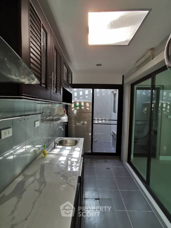 picture 3-BR Townhouse at Verve Rama 5 in Bang Si Mueang (ID 1592488) - 2/6