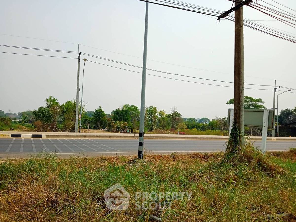 รูป ที่ดินสำหรับปล่อยขาย 1,942.4 ตารางเมตร แถว ใน ยุหว่า (ID 1508787) - รูปที่ 2/6