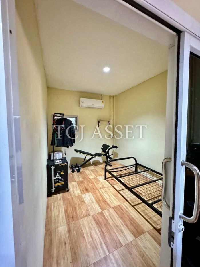 picture Townhouse for sale : Seri Village , Soi Phraeksa 12, Mueang, Samut Prakan. - 9/13