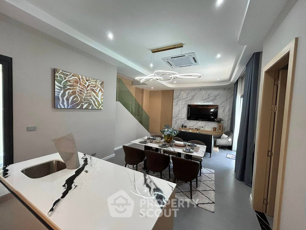 รูป วิลล่า 4-ห้องนอน ใกล้ พัทยาใต้ (ID 2102081) - รูปที่ 6/14