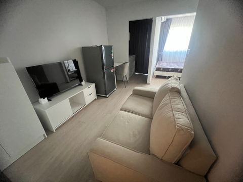 ให้เช่าคอนโด “เอิร์น คอนโด อมตะชลบุรี” ห้องสวย พร้อมอยู่ 💫 📍 ทำเลดีมาก ใกล้นิคมอมตะนคร เดินทางสะดวก