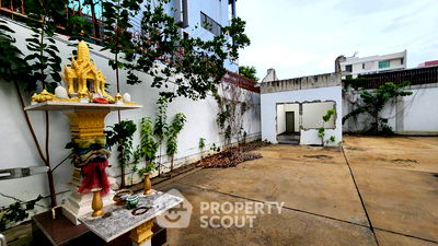 เช่าที่ดิน เขตยานนาวา : ที่ดินสำหรับปล่อยเช่า 361 ตารางเมตร แถว ใน ช่องนนทรี (ID 2091172)