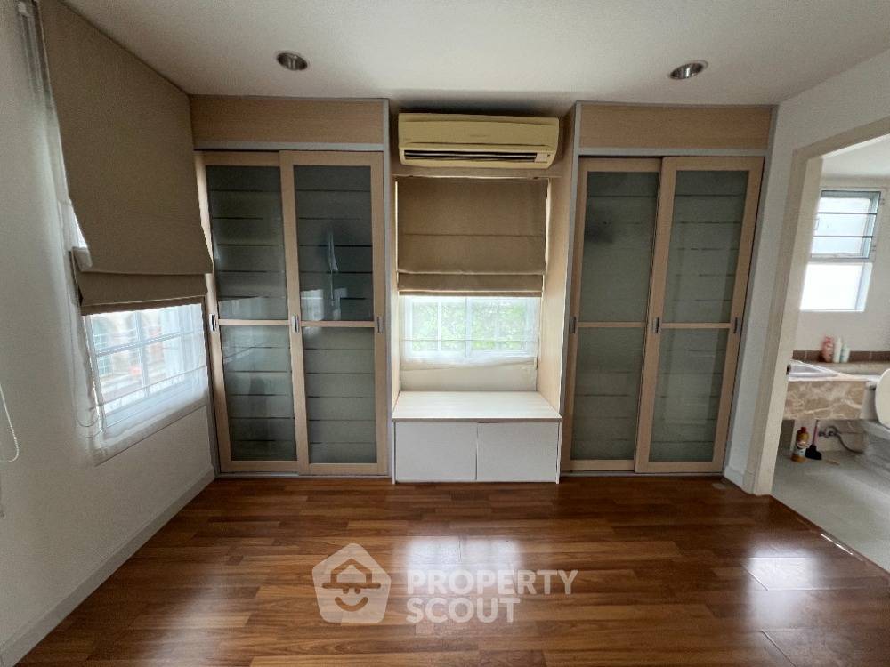 picture 3-BR Townhouse at Plus City Park Rama 9-Huamark close to Ramkhamhaeng (ID 1643290) - 9/14