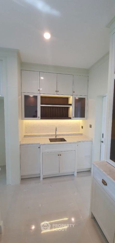 picture 4-BR House at Nantawan Bangna Km.7 in Bang Kaeo (ID 1283113) - 4/9