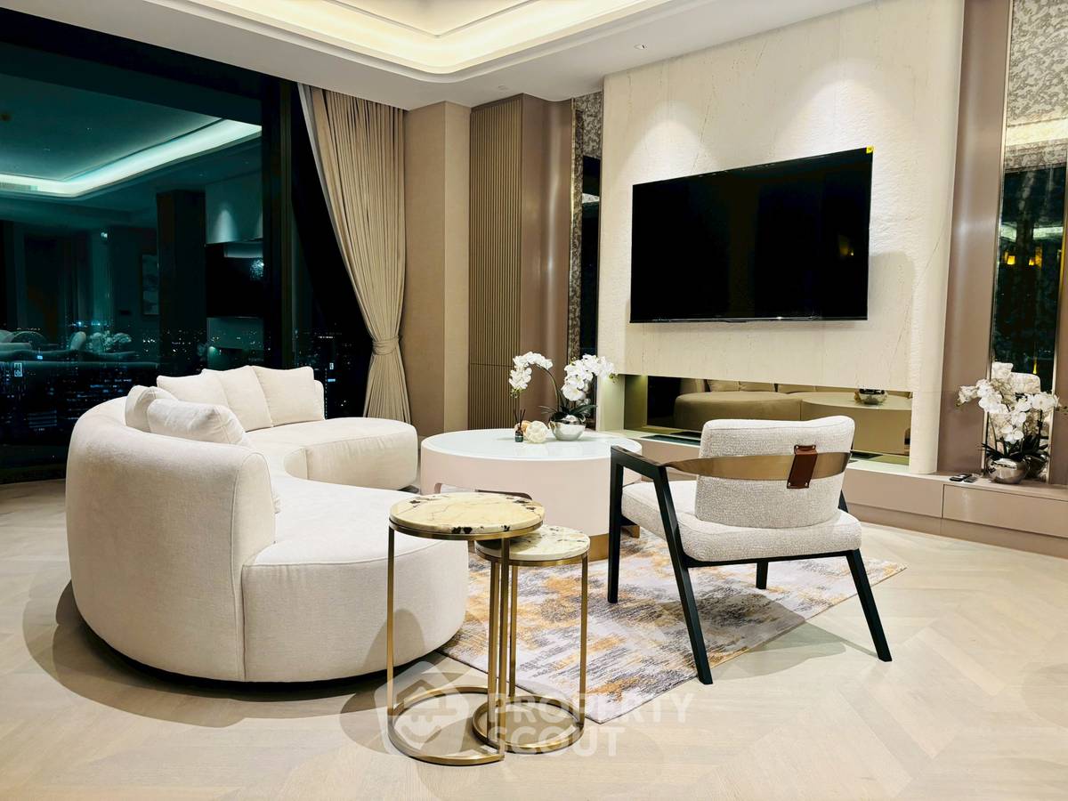 picture 3-BR Condo at One 89 Wireless near MRT Lumphini (ID 2447834) - 7/19